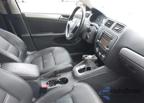 2013 Volkswagen Jetta 2.5L Se z USA, uszkodzony, nr VIN 3VWDP7AJ0DM359863